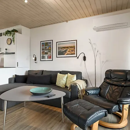 Apartment Nyrenoveret, Dejlig Pa 1 Sal I Med Delvis Udsigt Til Limfjorden Sj584