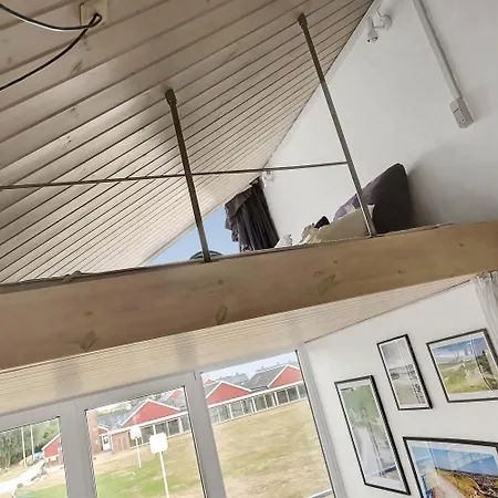 Nyrenoveret, Dejlig Pa 1 Sal I Med Delvis Udsigt Til Limfjorden Sj584 Apartment